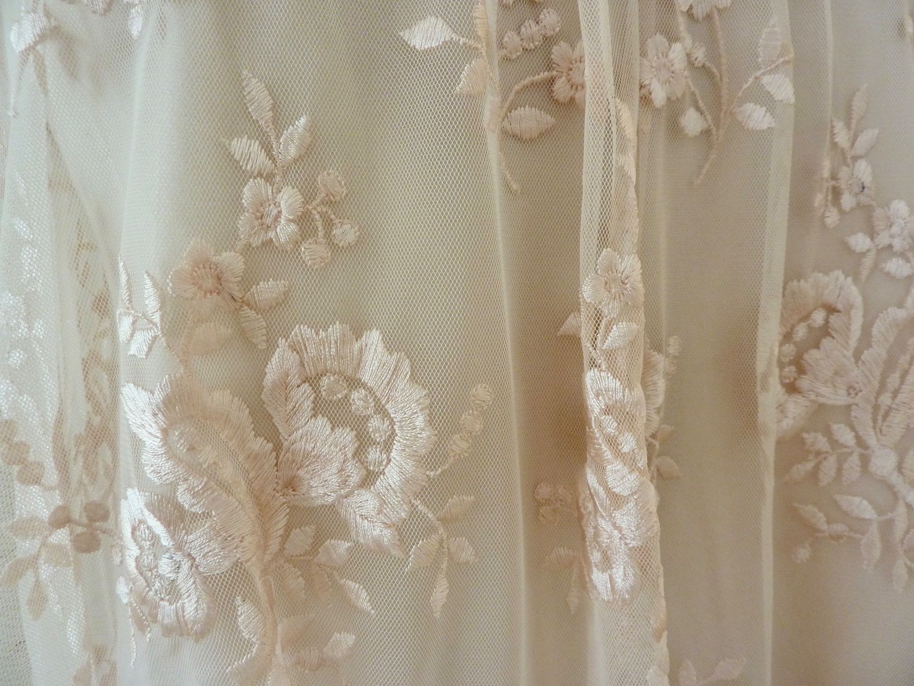 Blusen: *Neu* Needle & Thread Bluse – Neu und originalverpackt aus Allschwil von millefiori3 3