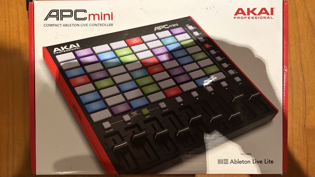 Akai Musikinstrumente: Akai mini soc mini  – Neu und originalverpackt aus Vérossaz von the_6cq8