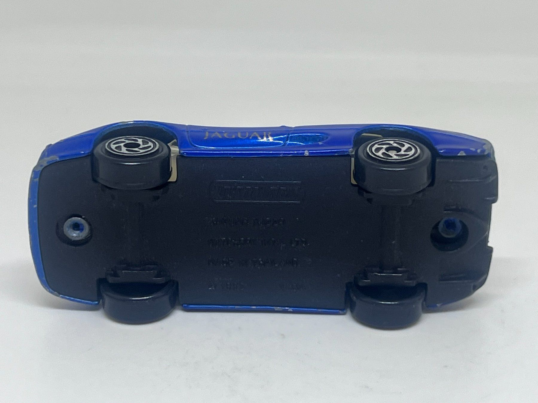 Matchbox Modellini d'auto: Matchbox Jaguar XJ220 #714 – Usato da Wildegg venduto da LaaBoutique 3