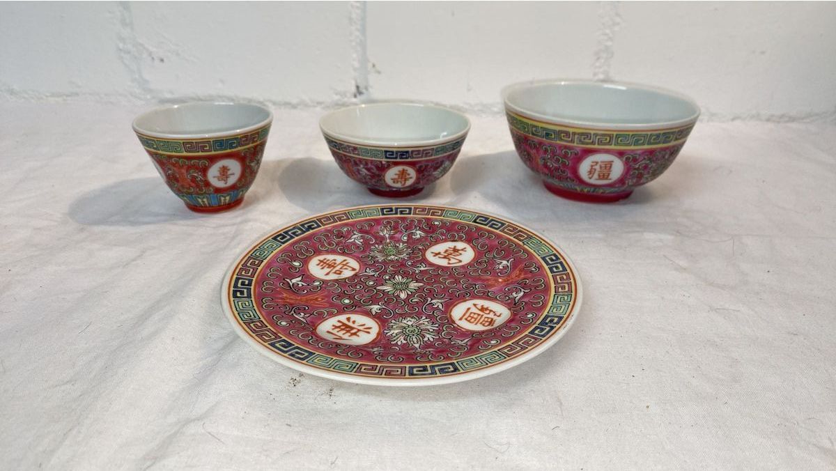 Set di piatti: Asiatisches Tee-Set, , Teller und u.Schalen – Usato da sursee venduto da trilli-tralli 1