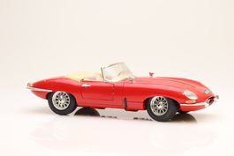 Burago Jaguar E Type Modellauto 1/18