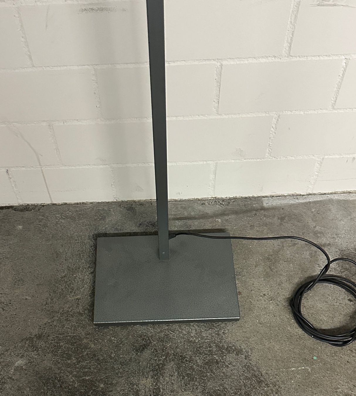 Lampade: Stehlampe "Neue Werkstatt" – Usato da Nussbaumen AG venduto da olitech5415 5