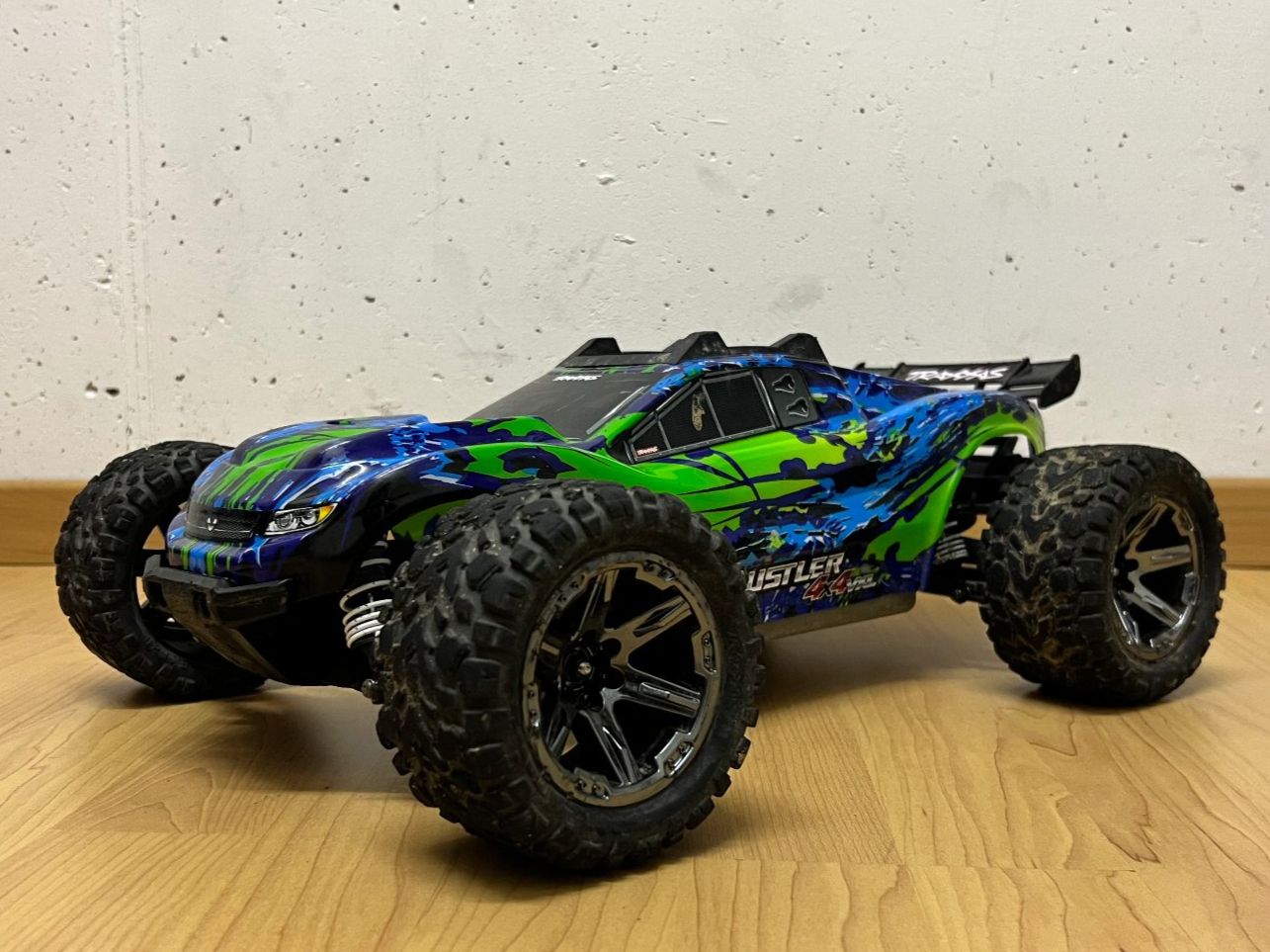 Traxxas RC Modellbau: Traxxas Rustler 4x4 VXL – Gebraucht aus Baar von Egma6340