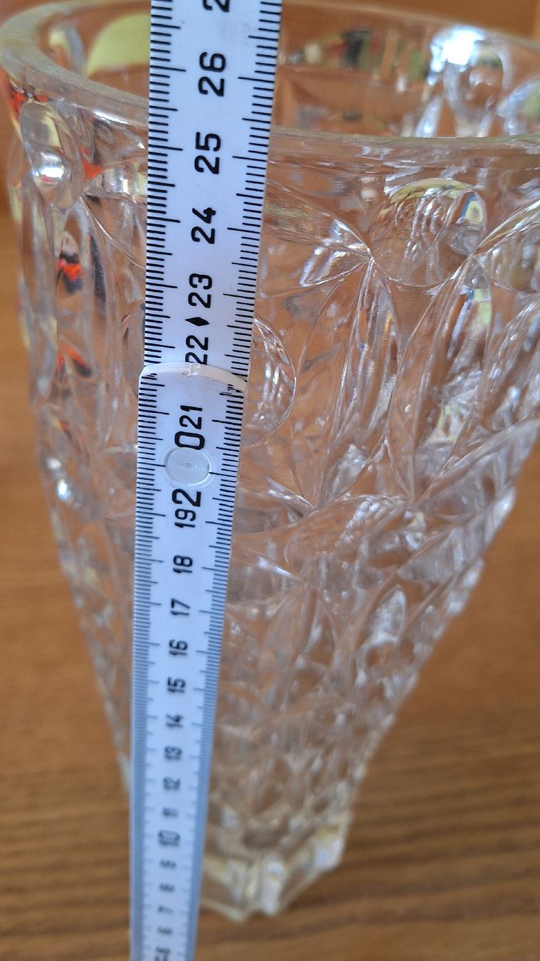 Vasen & Gefässe: Elegante Kristallvase – Gebraucht aus Adlikon b. Andelfingen von Kraemse 3