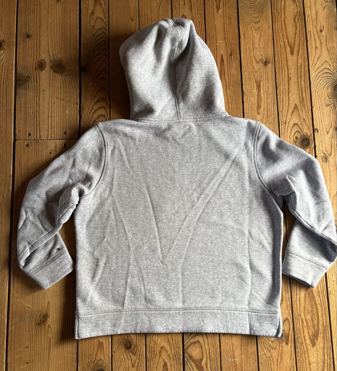 Tommy Hilfiger Pullover & Sweatshirts: Tommy Hilfiger Hoodie – Gebraucht aus Gümligen von lou_zm9f 4