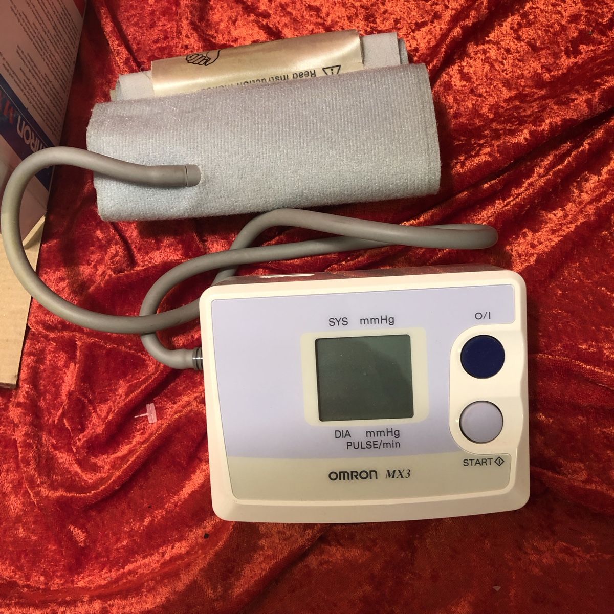Omron Attrezzature mediche: Tensiomètre Omron MX3, comme neuf! – Nuovo e nell'imballaggio originale da Vésenaz venduto da Marguerite51 4