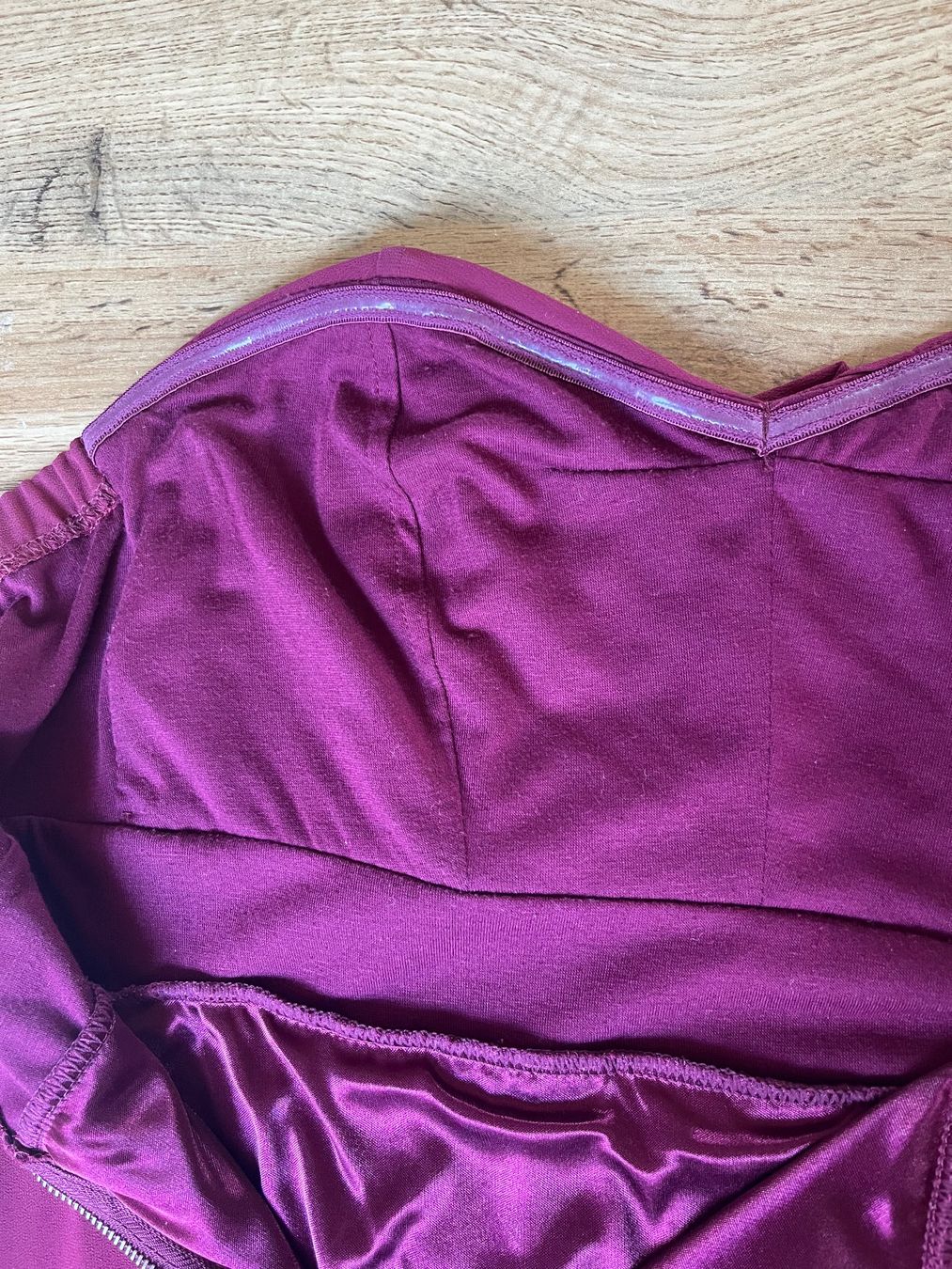 Vestiti: langes, bordeauxrotes Abendkleid, Grösse 38 – Usato da Heerbrugg venduto da R.St27 3
