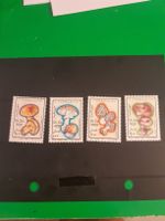 Série de 4 timbres de Somalie - champignons rares! (503)