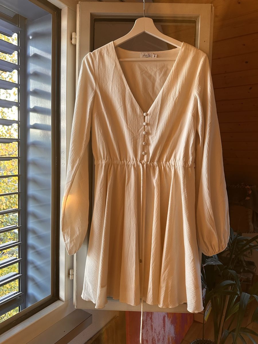 Vestiti: Mini Dress mit langen Ärmeln – Nuovo (secondo la descrizione) da Zürich venduto da BettinaMarie2308 4