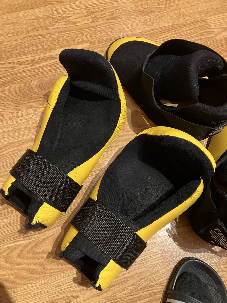 Guanti & manicotti: Boxhandschuhe inkl. Fusschutz – Usato da Gossau ZH venduto da covi90 4