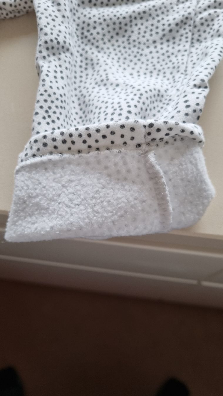 Lotti & Set di vestiti: Combinaison polar fille – Usato da Ferpicloz venduto da Clicli014 1