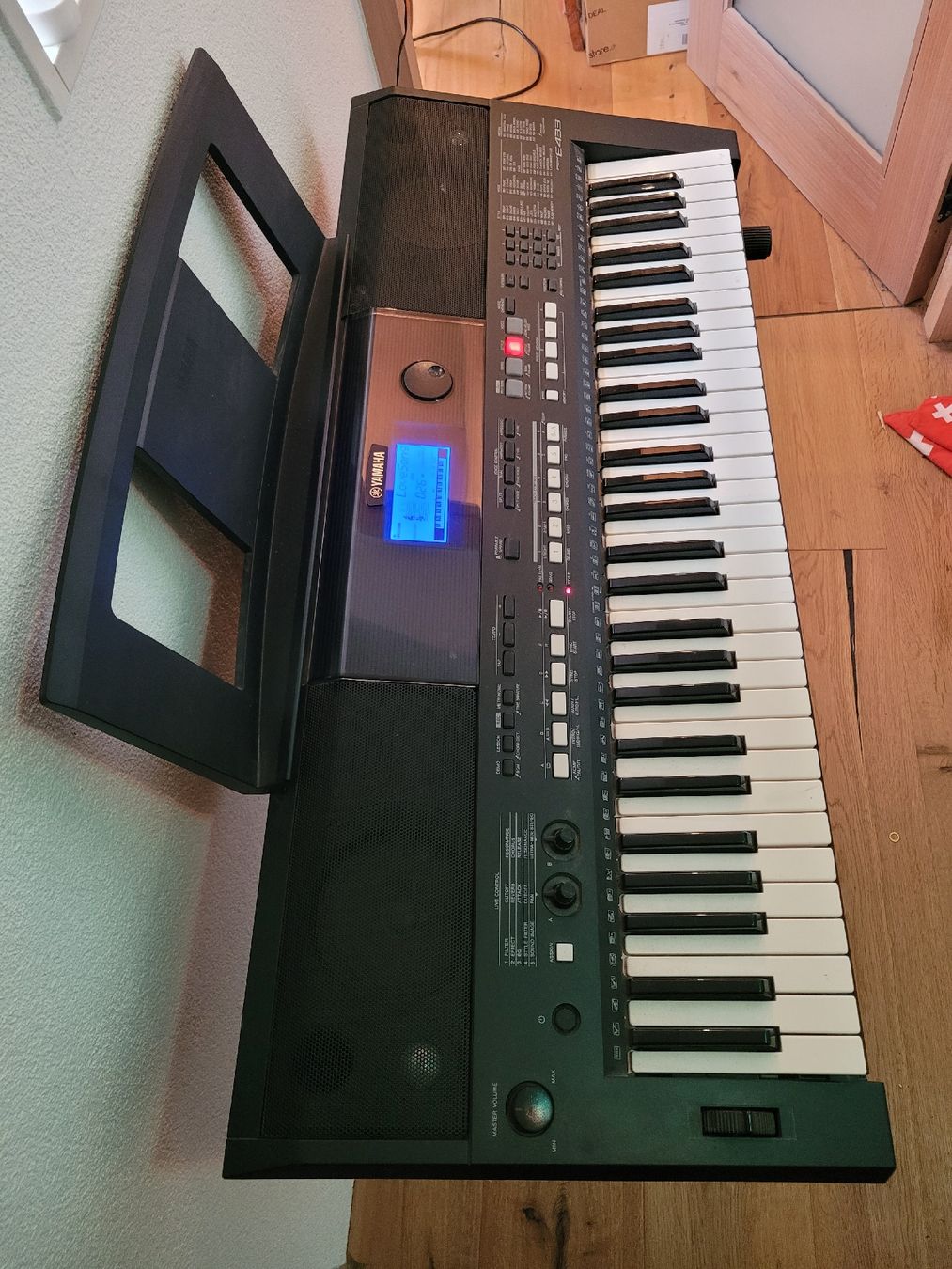 Yamaha Musikinstrumente: Clavier Yamaha PSR-E433 avec support bon état – Neu (gemäss Beschreibung) aus Estavayer-le-Lac von o.baudois 2