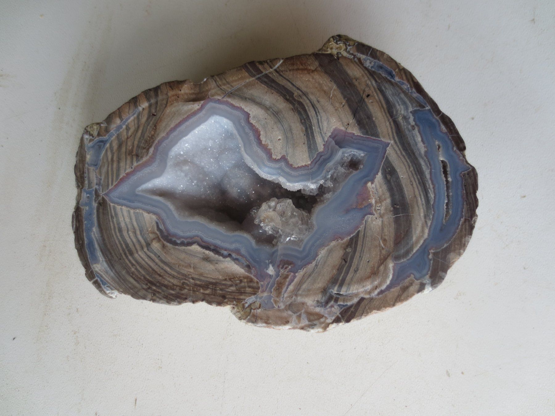 Minerali & Pietre curative: Geode Mineral – Usato da Weier im Emmental venduto da waefler03