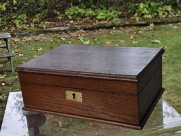 Antike Holz Schatulle Holzkiste mit Messing Schloss 26x18/10