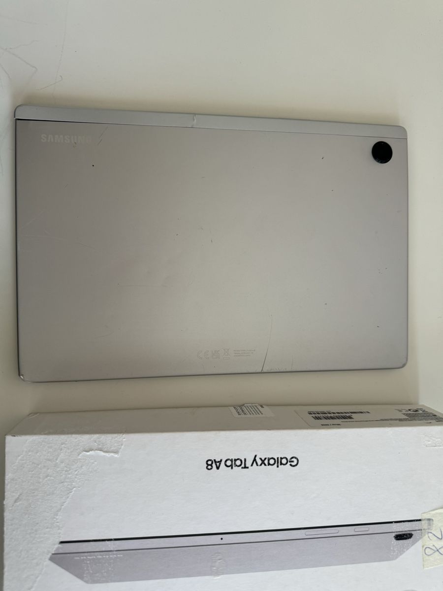 Samsung Tablet PC: 2 defekte Galaxy Tab A8 SM-X200 – Difettoso da Urdorf venduto da qendro1 6