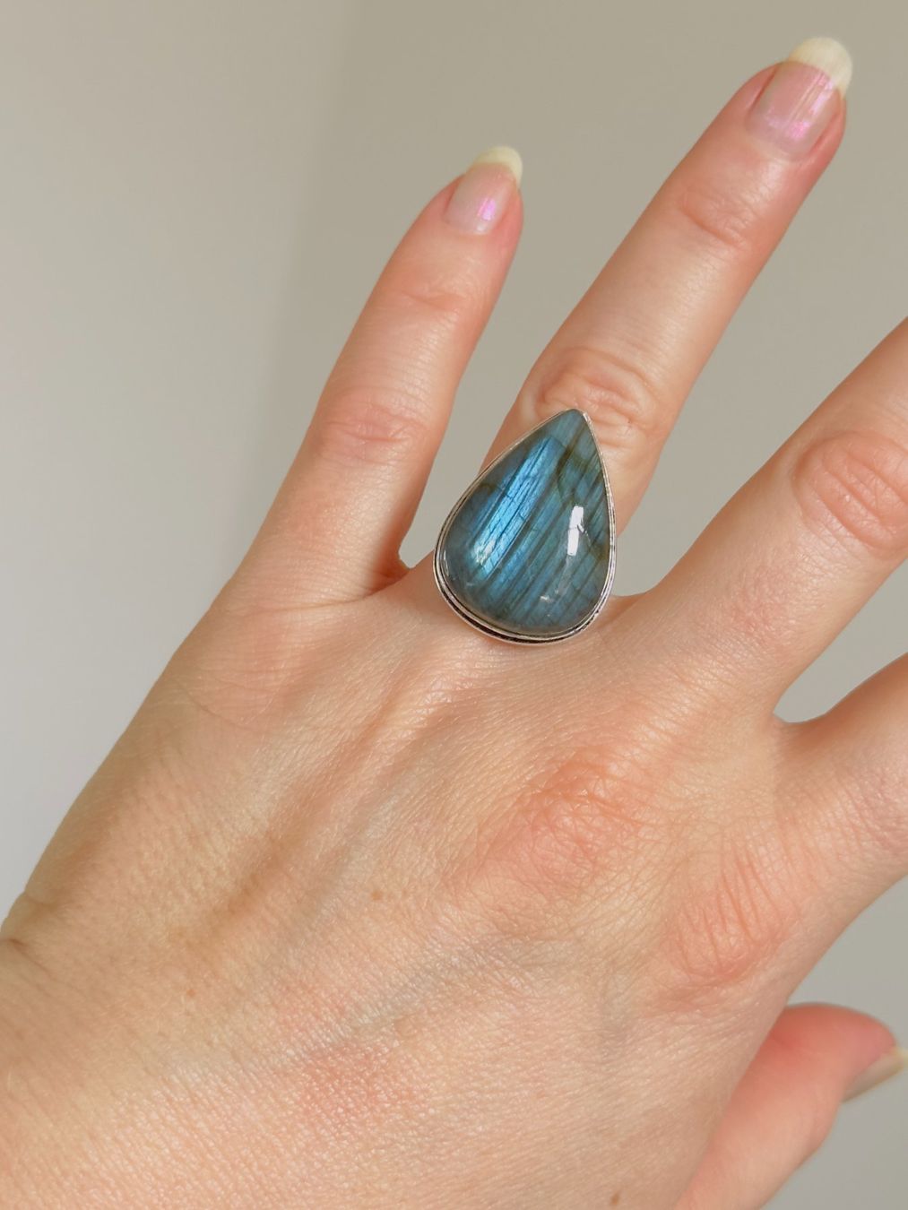 Anelli: Labradorite Gemstone Ethnic Handmade Ring 55mm – Nuovo e nell'imballaggio originale da Genève venduto da AGBERG 1