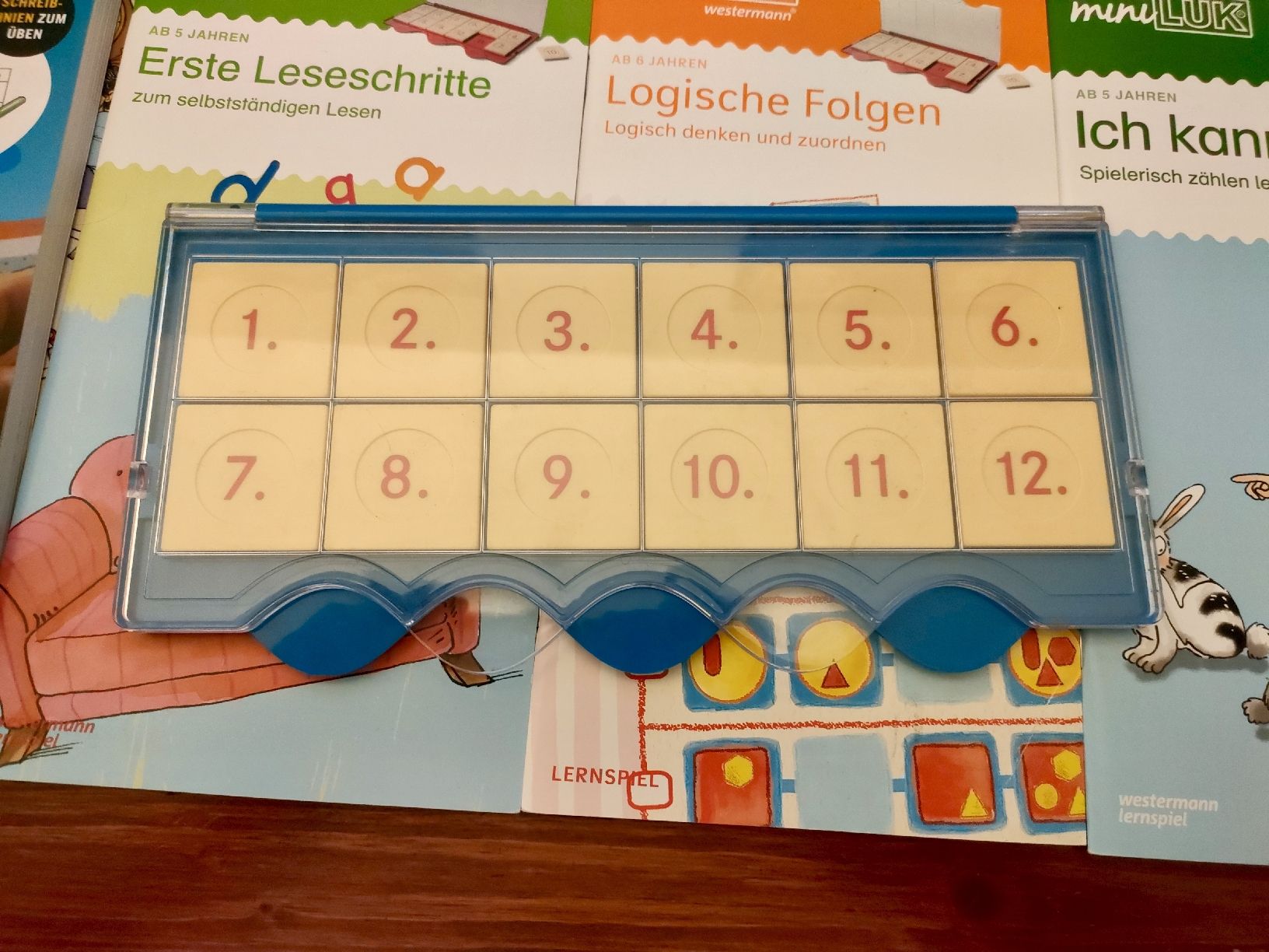 Jeux: MiniLÜK plus 9 Bücher – Neuf (Voir description) à Zürich par DavyStark
