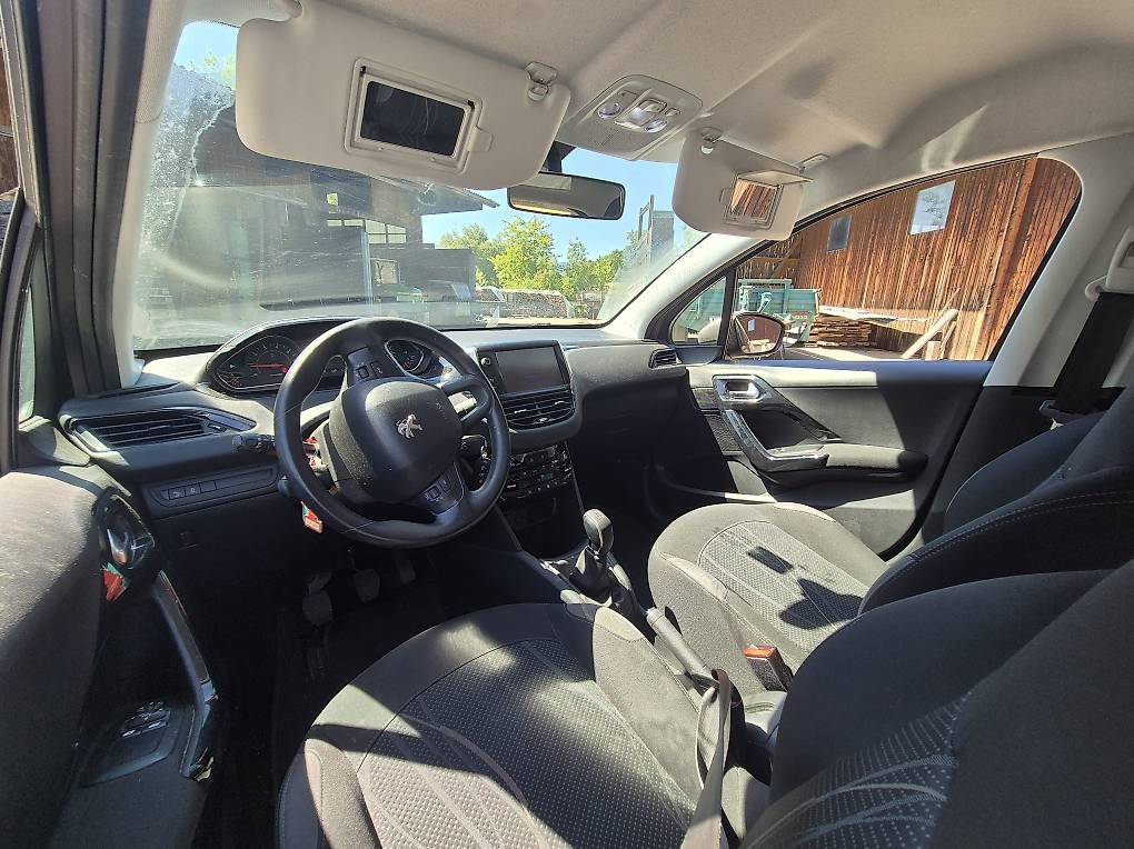 Automobili: Peugeot 208 Benzin Schalter 2013 – Usato da Schwadernau venduto da MS90s 4