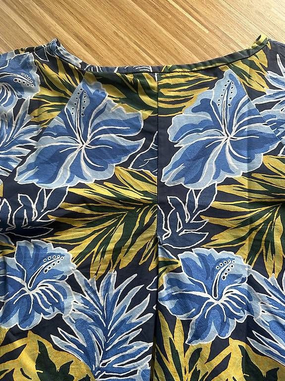 Max Mara Vestiti: WEEKEND MAX MARA Geblümtes Kleid – Usato da Zürich venduto da mar_22hb 2
