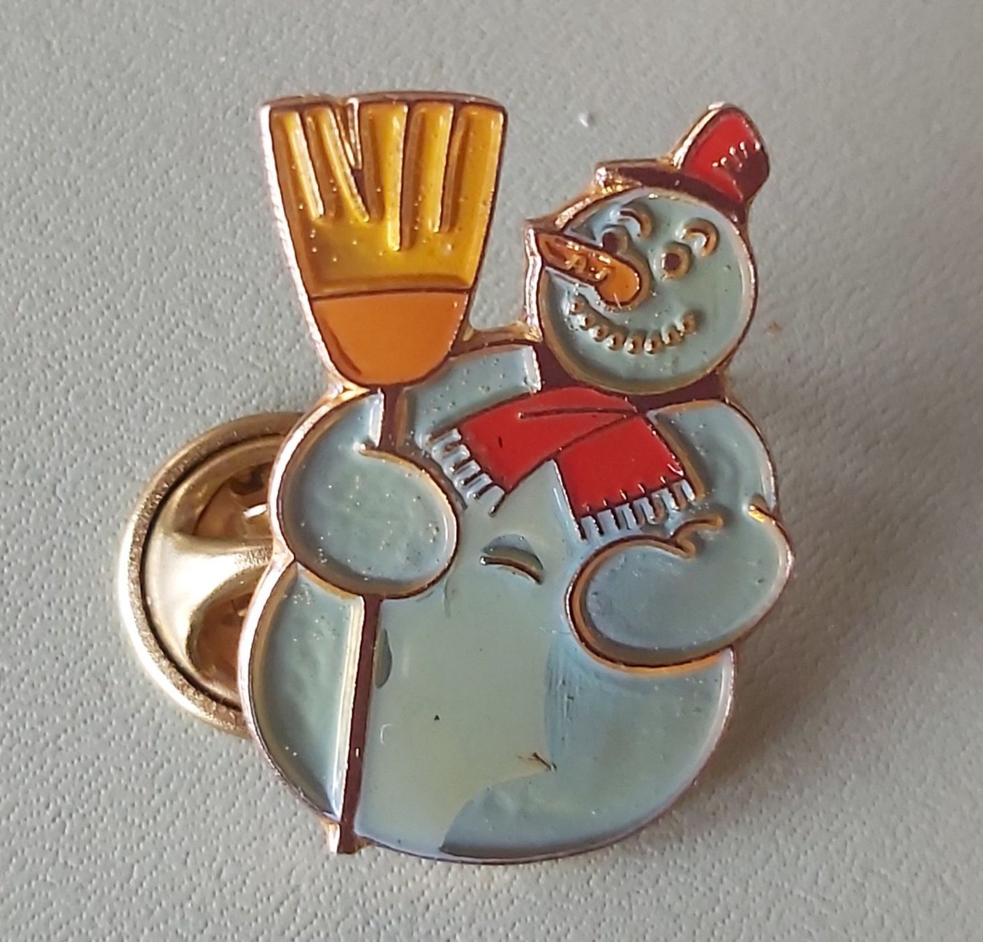 Plaketten & Abzeichen: PIN - Winterlicher Schneemann Anstecker – Gebraucht aus Greppen von 86Sina 1