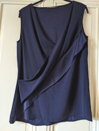 RENÉ LÉZARD : Elégant top marine bandeau drapé M