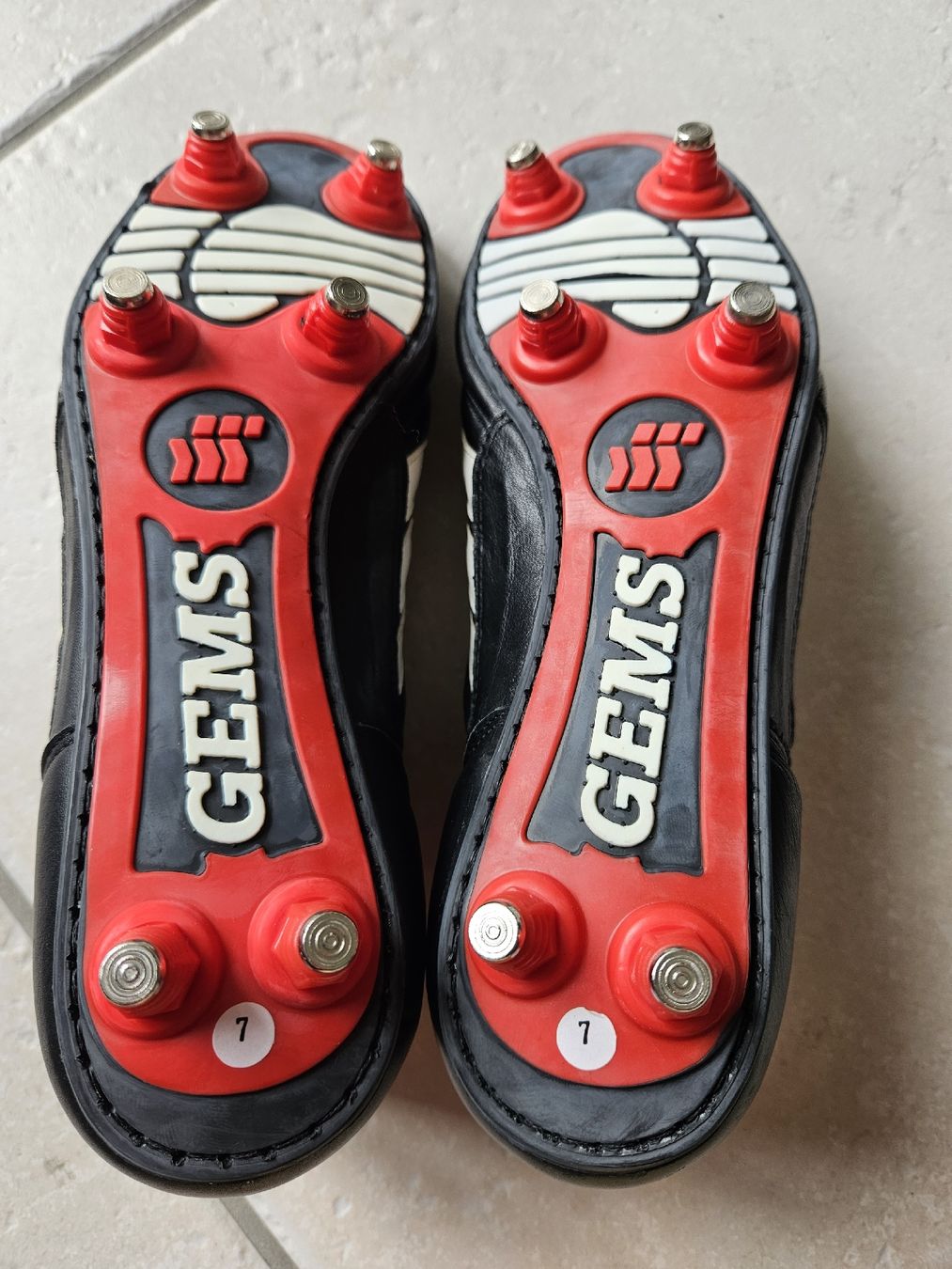 Scarpe da uomo: GEMS Fussballschuh Gr. 7 – Nuovo (secondo la descrizione) da Haslen GL venduto da Sandra40 5