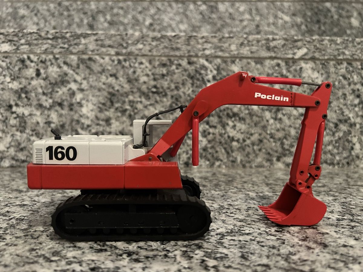 Conrad Modellbausätze & Standmodelle: Poclain 160, 1:50 , Conrad – Defekt aus Horw von Tigercat635 1