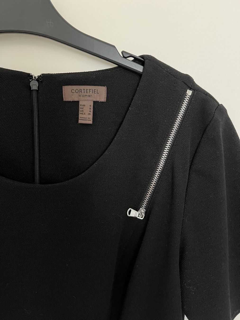 Kleider: CORTEFIEL Kleid EUR S – Gebraucht aus Horgen von linuxrp 3