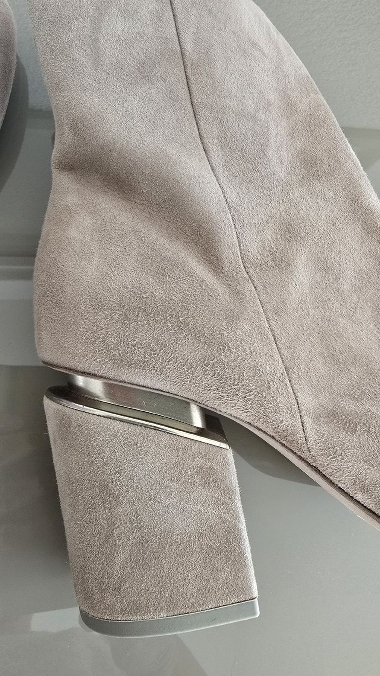 Vic Matié Scarpe da donna: Stiefelette VicMatie 36 Wildleder taupe – Nuovo e nell'imballaggio originale da Untereggen venduto da cla_kb2w 4