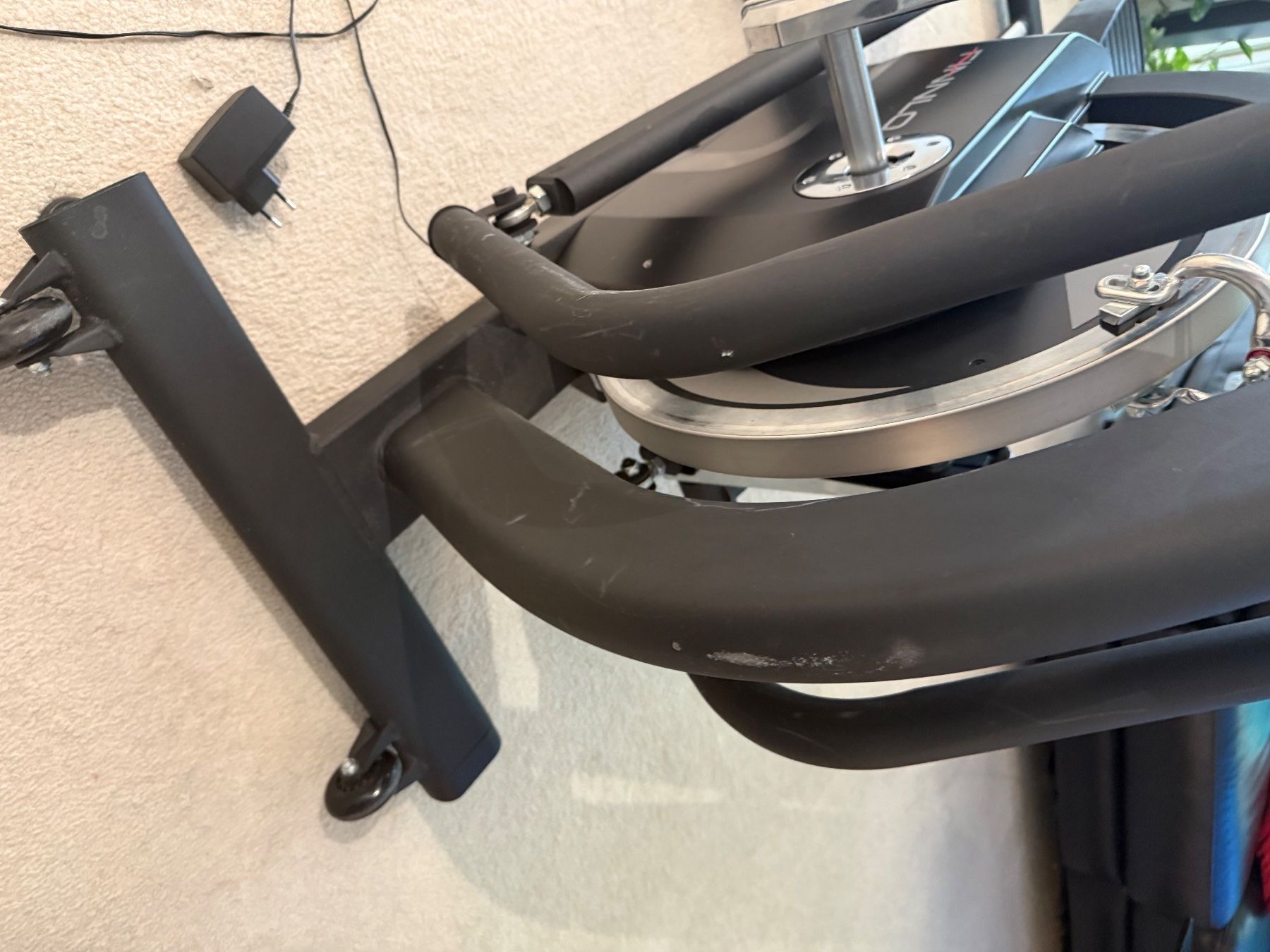 Finnlo Vélos d'appartement: Finnlo E-Glide SR Ellipsentrainer – D'occasion à Emmen par Rastanser 3
