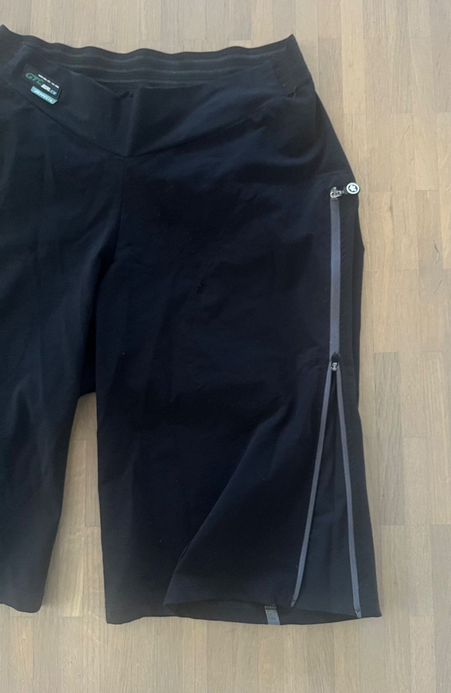 Assos Pantaloni: Assos Cargo Shorts, Grösse M – Usato da Olten venduto da Macfewer 2