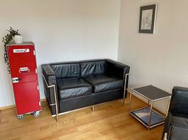2er-Ledersofa LC2-Stil (Le Corbusier), moDecor schwarz/Chrom