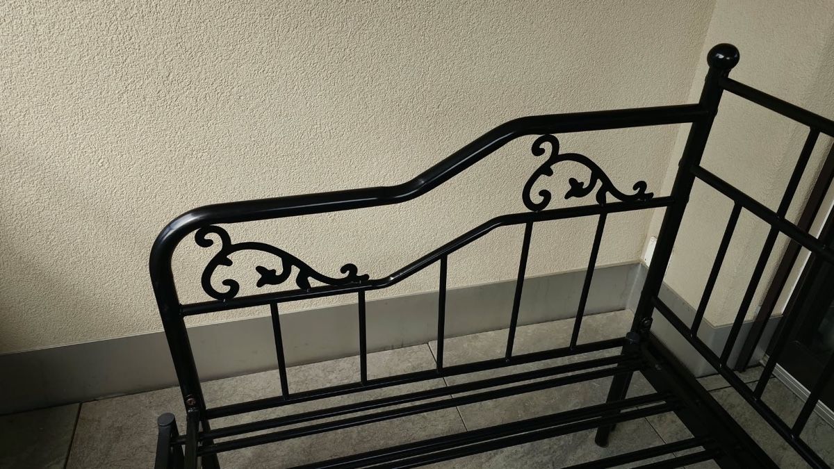 Betten: Daybed Metal Frame Black with Slatted Base Used Condition – Gebraucht aus Lenzburg von sad_8mbt 2