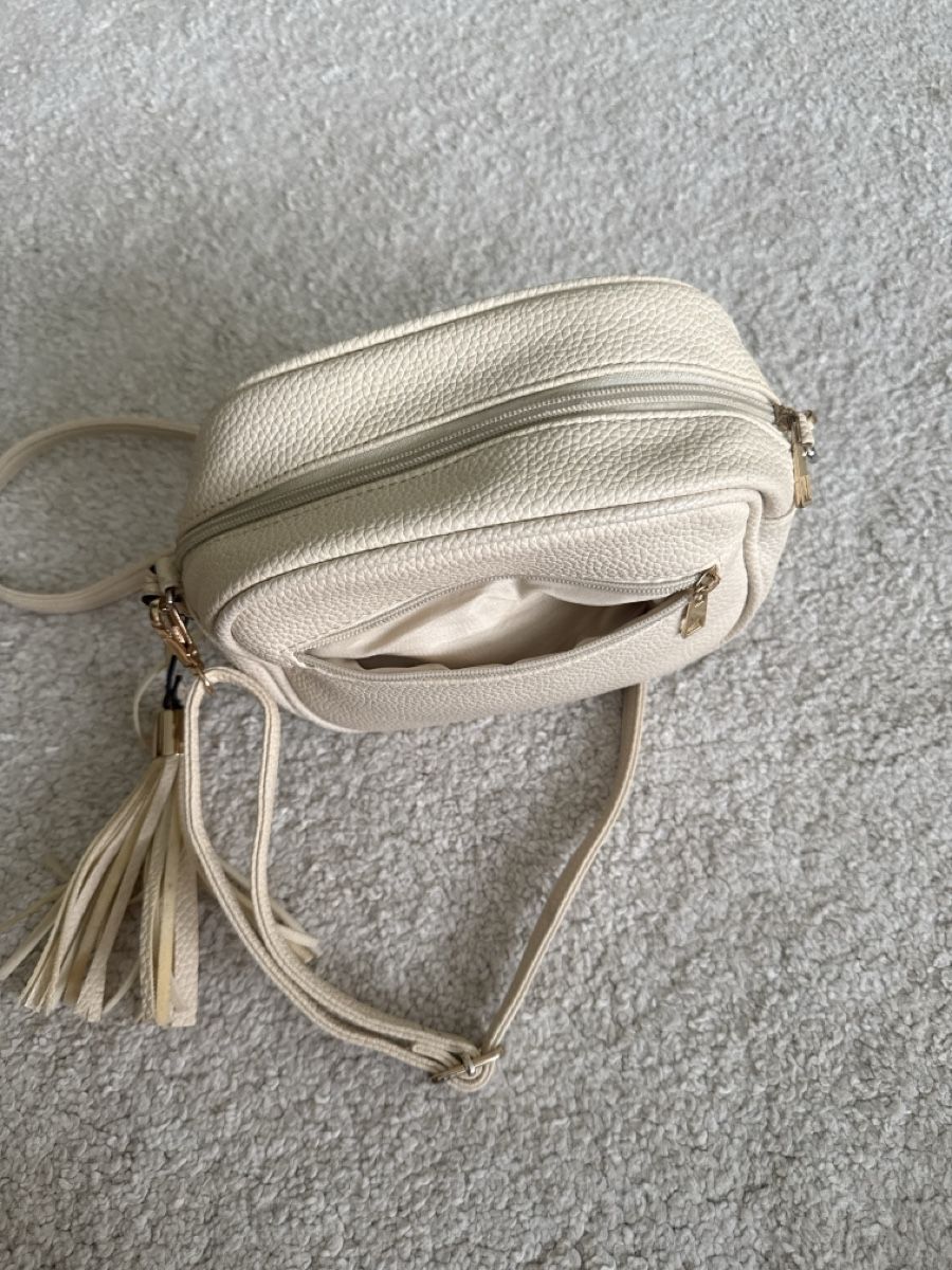 Taschen für Damen: Tasche beige mit Fächer  – Gebraucht aus St. Niklausen LU von car_2562 2