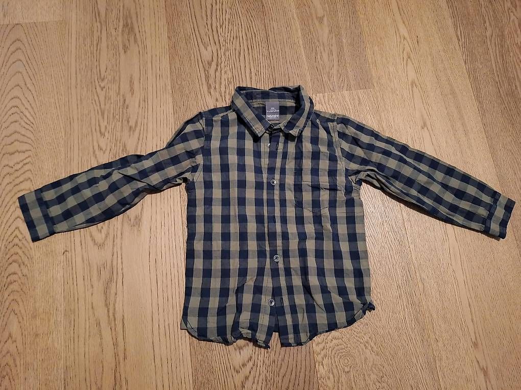 Camicie, T-shirt & Polo:  schönes Hemd Grösse 104 – Usato da Liestal venduto da Robalani
