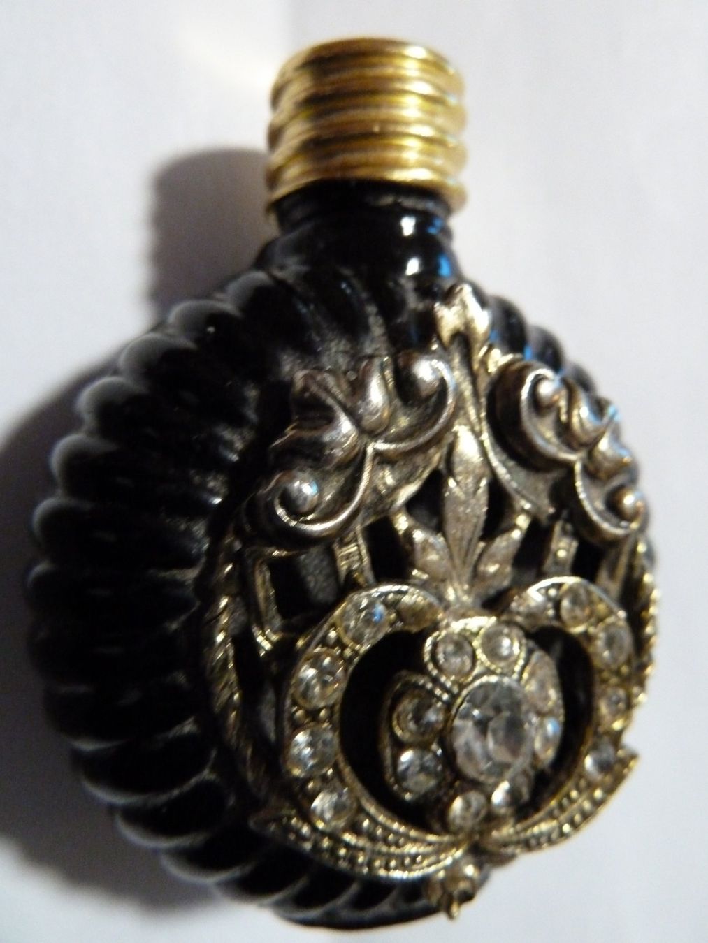 Flaconi: SCHÖNER KRISTALL -PERFUME-FLACON-MIT ZERSTÄUBER,--ROBUST – Usato da Zürich venduto da tritonis 5