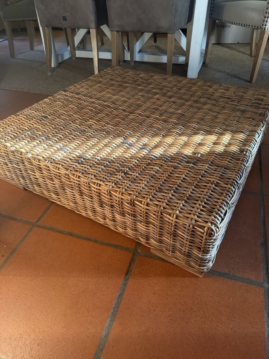 Tavoli: Salon Tisch WZ Rattan Wicker  – Usato da Fehraltorf venduto da Erdo81 1