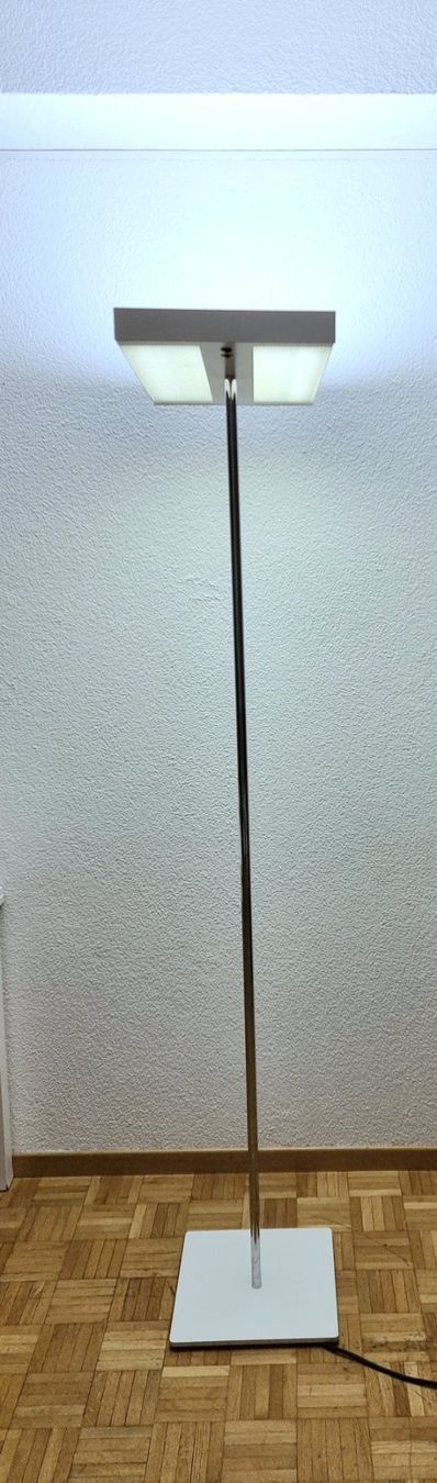 Lampes: Stehleuchte mit sensor 1stk – D'occasion à Zürich par Troval84 3