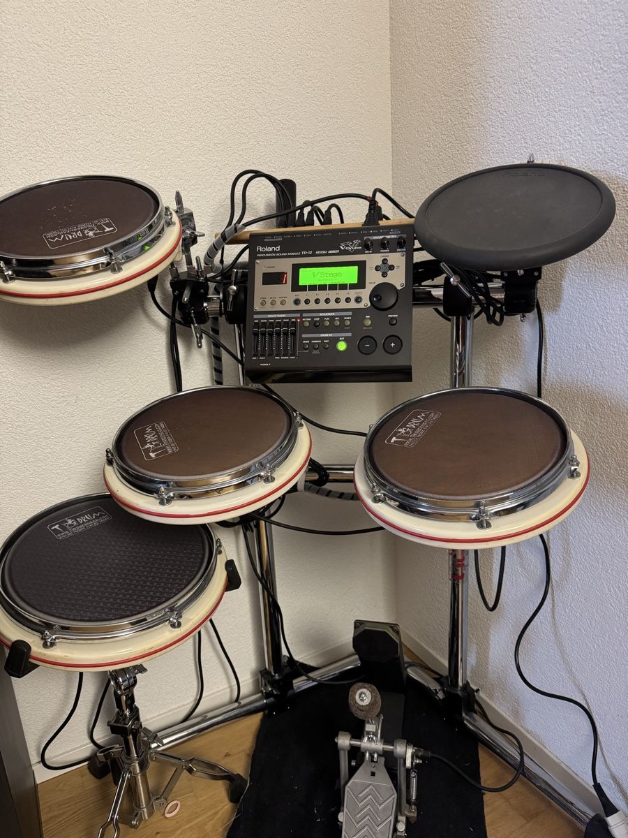 Roland Instruments de musique: E-Drum Set Roland TD-12 mit Triggerhead Pads gebraucht – D'occasion à Rupperswil par fam_mds9 2