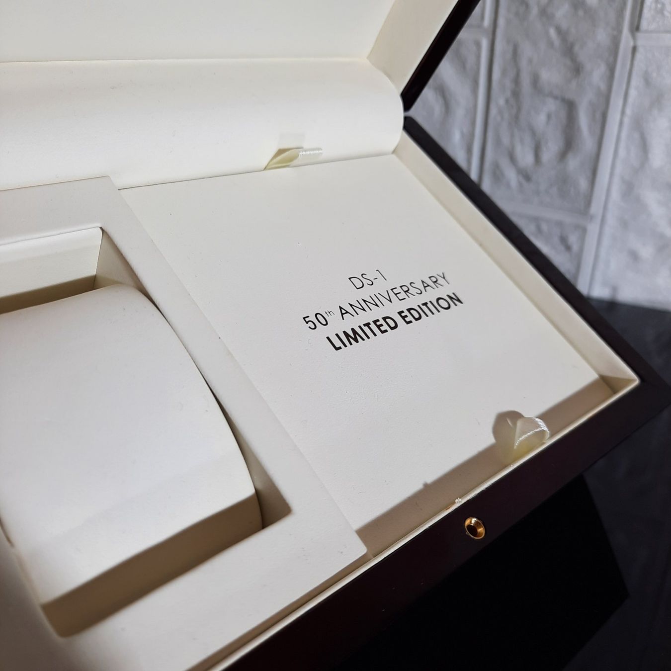 Certina Montres: Erstklassige Limited Edition Certina Uhrbox – D'occasion à Unterägeri par Altgoldschmuck 2