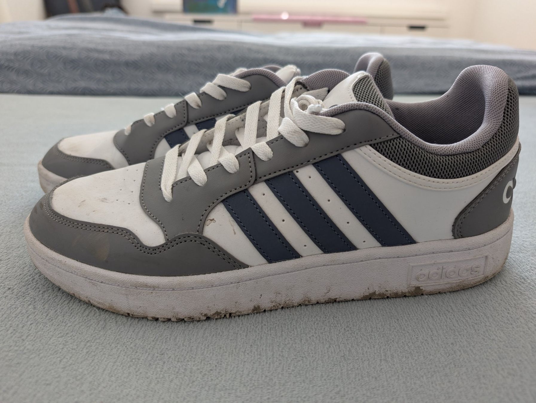 Adidas Scarpe da uomo: Adidas Sneaker Grösse 43 gebraucht – Usato da Heerbrugg venduto da Shuyin