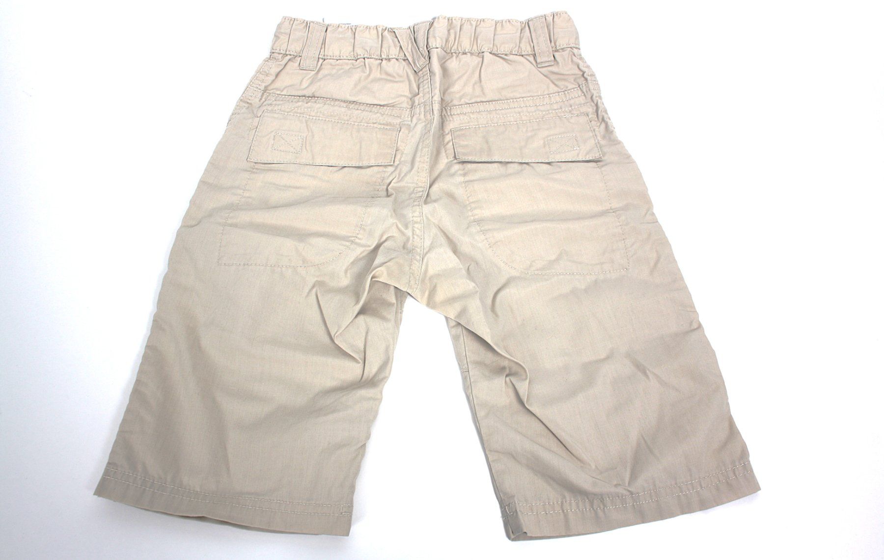 H&M Pantaloni: H&M kurze beige Hose Gr. 116 – Usato da Zollikofen venduto da Restwert_Zollikofen 1