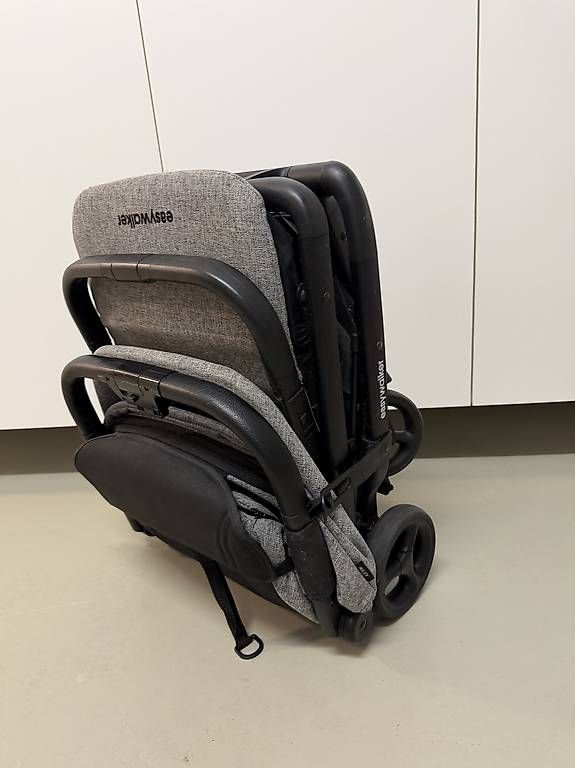 Carrozzine: EASYWALKER Buggy Miley Go pure black – Usato da Frümsen venduto da Schmitz 2