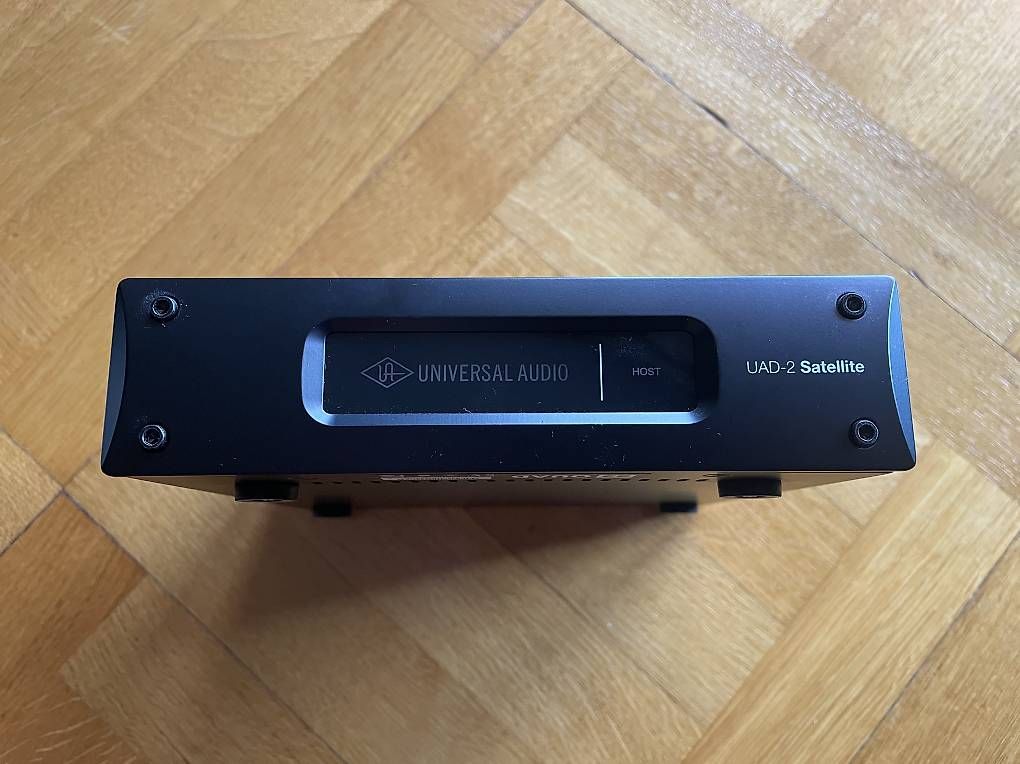 Universal Audio Attrezzatura per studi di registrazione: UAD satellite quad TB2 – Usato da Lausanne venduto da toni729 1