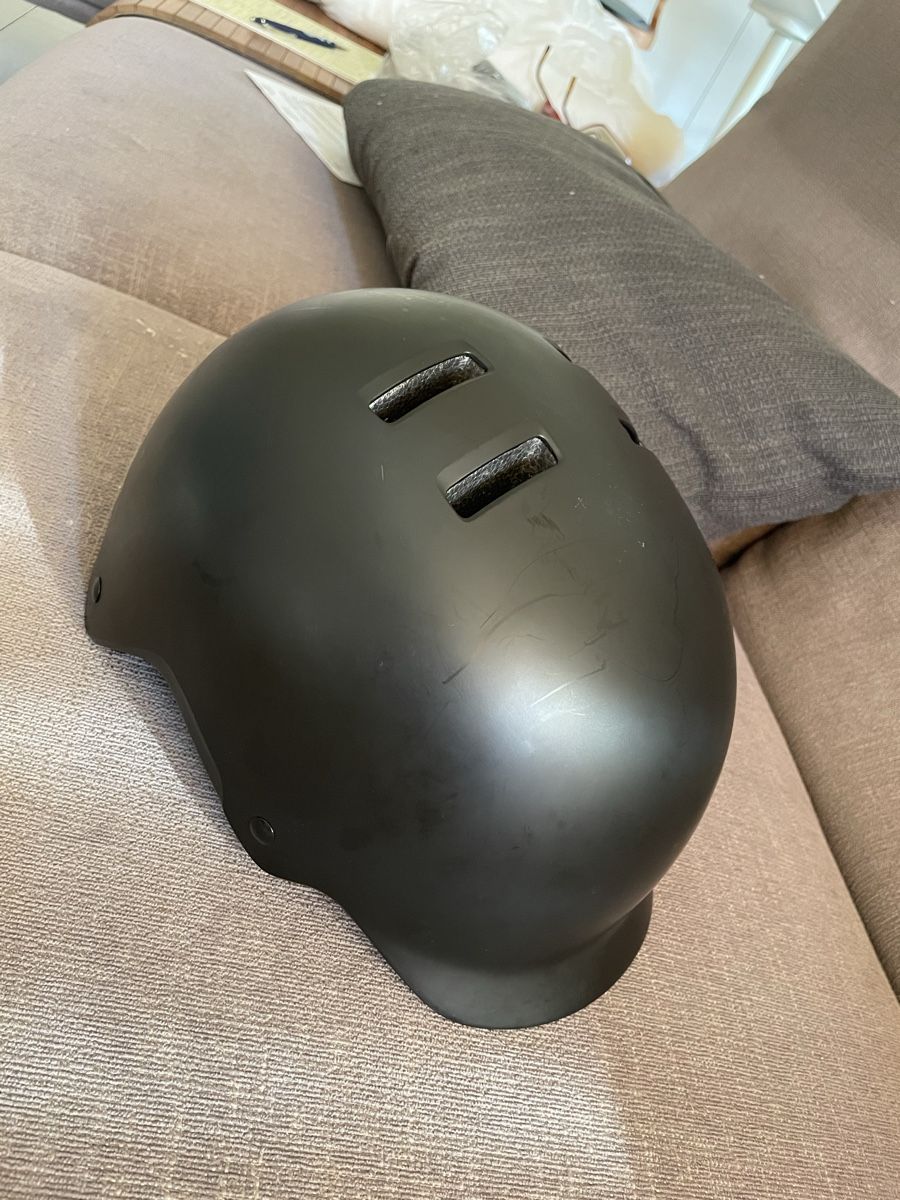 Caschi: Schwarzer KED Helm, Gr M, schwarz – Nuovo (secondo la descrizione) da Glattfelden venduto da hel_8tb6 3