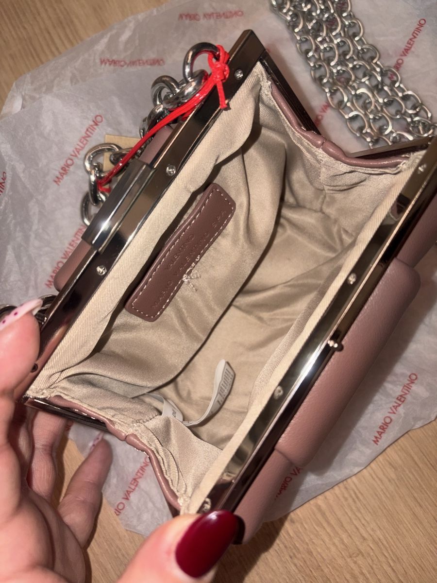 Valentino Taschen für Damen: Petit sac à main Valentino – Neu und originalverpackt aus Valeyres-sous-Montagny von Elianinha21 1