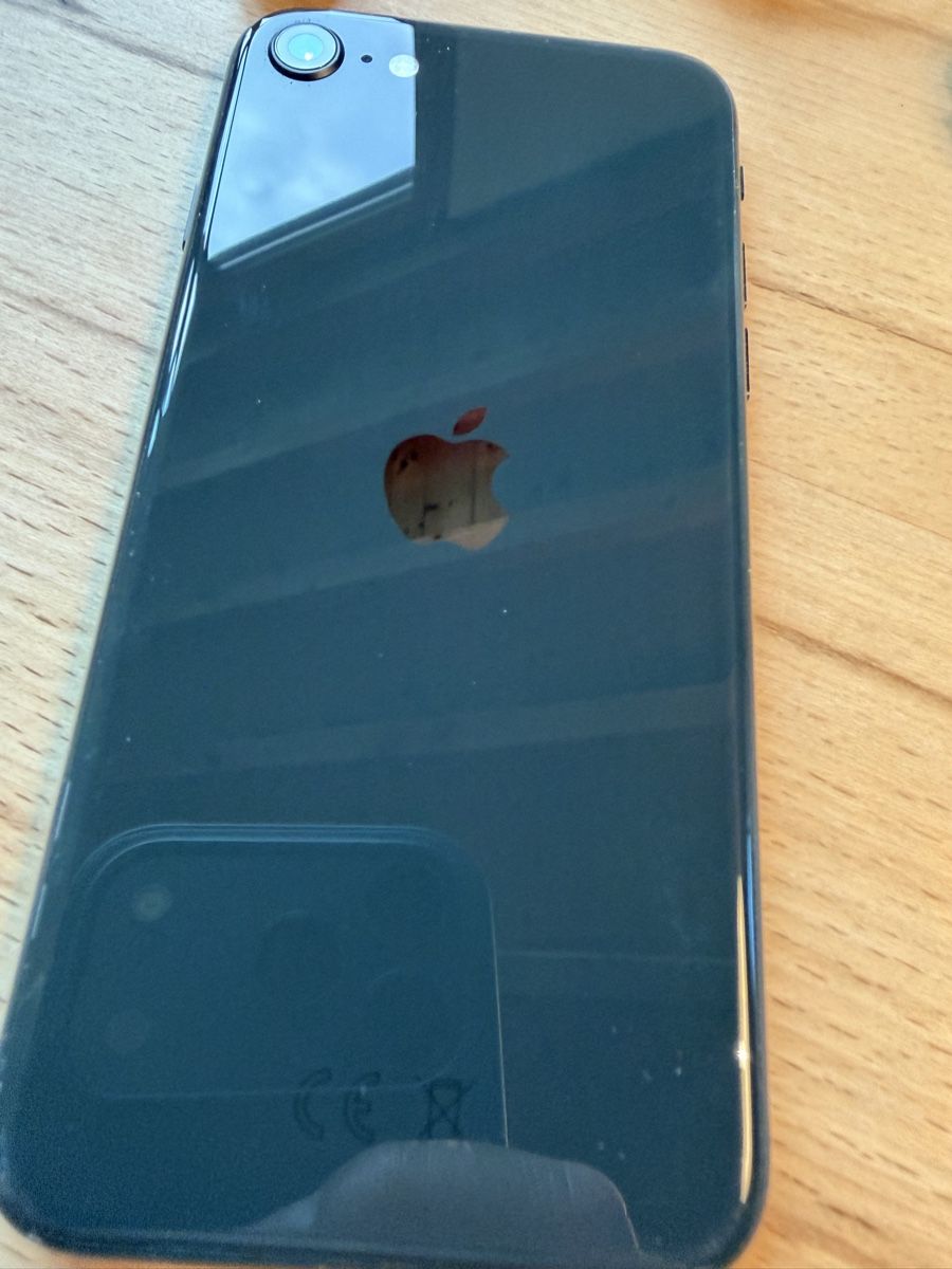 Apple Handys / Smartphones: iPhone SE 64GB  – Gebraucht aus Chur von Sim7000 5