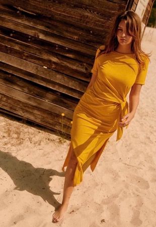 Neu Pippa Kleid in Senfgelb, Grösse L