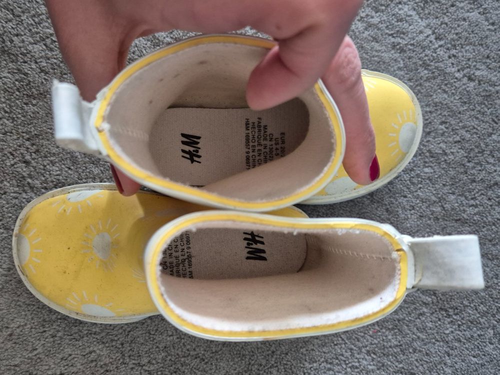 H&M Scarpe da uomo: Regenstiefel Gr 20/21 – Usato da Zürich venduto da Nuusneiti 2