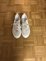 Beige Sneaker